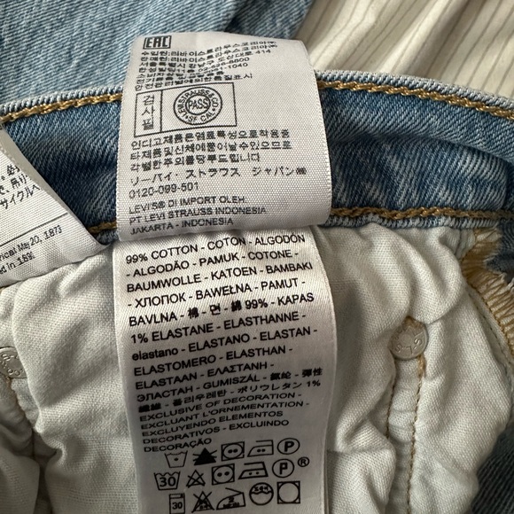 Levi’s 501 Jean - Picture 6 of 9